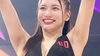 元BDラウンドガール、ミニスカサンタで”美脚”魅了！「みんなへ早めのプレゼント」