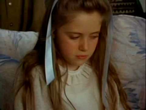 Mila Kunis en la película 'Make A Wish, Molly' (1995)