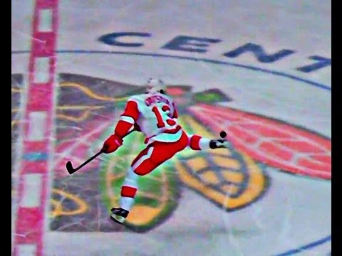 Pavel Datsyuk KO's a Puck with MMA Kick.