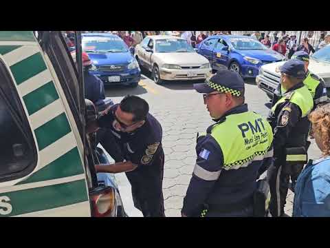 Una fémina fue trasladada de emergencia al Hospital Nacional de San Marcos.