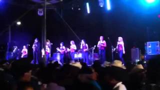 Bailazo con banda soñadoras d Guadalajara Jalisco 2013