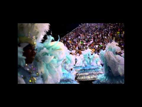 PORTELA 2014: início EMOCIONANTE do desfile desde a pista (em HD).