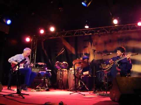 Vinicius Cantuaria - Bill Frisell - Calle 7  - Live New Morning Paris 130111.MP4