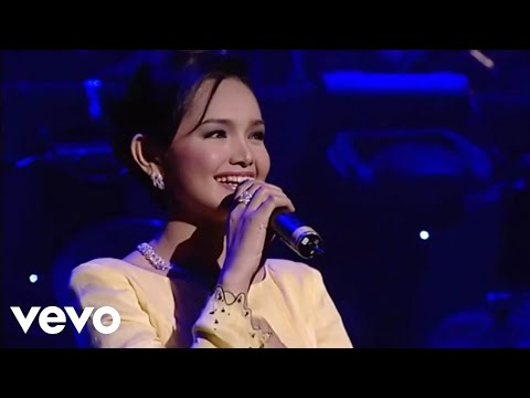 Siti Nurhaliza - Bukan Cinta Biasa (Live at The Royal Albert Hall)