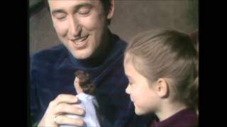 Sesame Street - Bob sings "Thumbelina"  (1969)