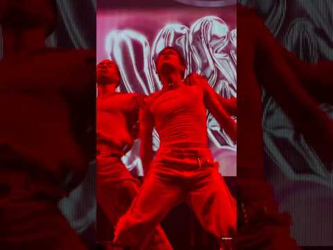 Omar Rudberg covers “Tití Me Preguntó” by Bad Bunny at the Midnight Sun Tour ❤️‍🔥