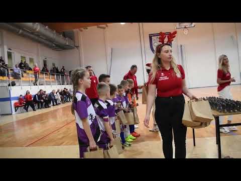 Wręczenie upominków i statuetek dla UKS Olimp Strzelno i LZS Kujawy Markowice