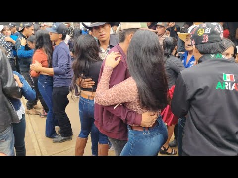 RENE MONTENEGRO EN VIVO SUPER BAILAZO EN ALZATATE 