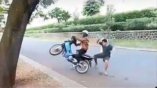 Download lagu Mail bukan kaleng kaleng mp3