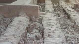 preview picture of video 'Close-up of Terracotta Warriors'