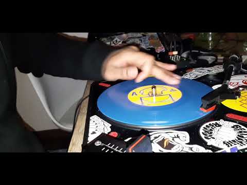 DAY 26 - Clover Tears (100 days of scratching)