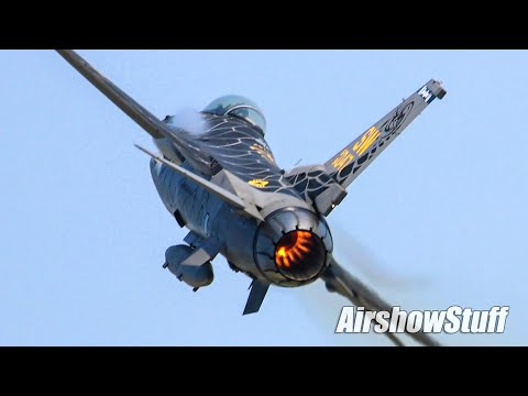 F-16 Demo Team Heritage Flight Arrival and Low Approaches - EAA AirVenture Oshkosh 2021