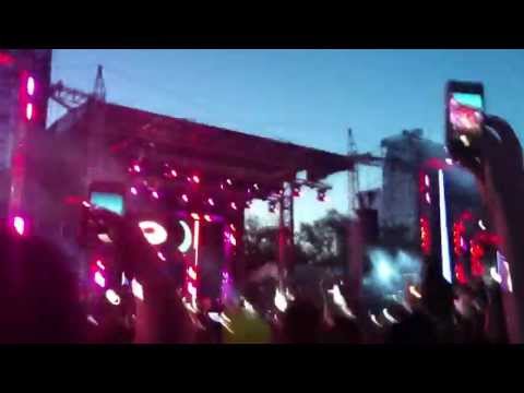 Nicky Romero drops Alesso vs. One Republic - If I Lose Myself (Alesso Remix) at EDC NYC 2013