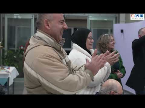 הקסם של חנוכה: עמותת 'רגעים' הביאה אור ושמחה לקשישים בנתניה