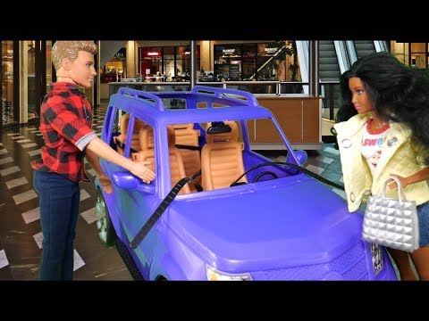 Rodzinka Barbie-Zakupy, prezenty i zdjęcie z mikołajem. Bajka dla dzieci po polsku. Odc. 112