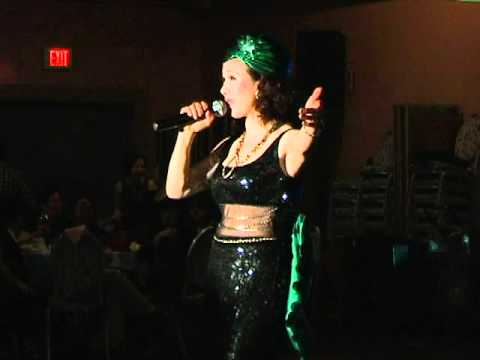 Yanqin Zeng in concert at the China Pearl Restaurant (1 of 3)