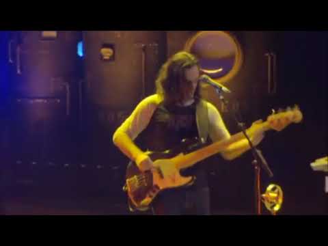 Watch This and Don't Tell Me Geddy Lee isn't one of the greatest Bass Players of All Time!