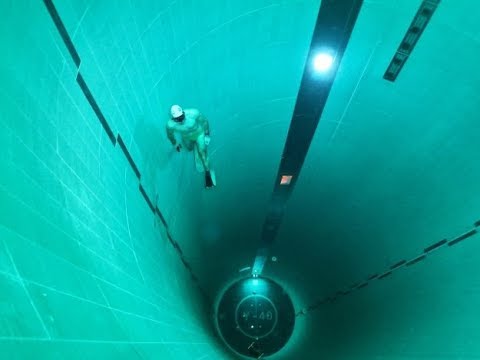 DEEPEST SWIMMING POOL ON EARTH  Y40 JUMP