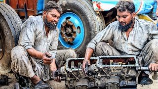 Pakistani mechanic Fixing a Bedford Truck Gearbox of HeavyDuty ! Amazing repair