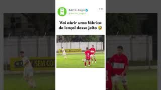 Mais um drible ele abria uma fábrica de costura kkkkkkkk #futebol #shorts #brasil #dribles