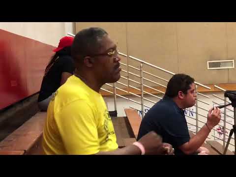 Oakland Elite beat Y&R (IL) 63-60 in 15U pool play at the Chicago Classic