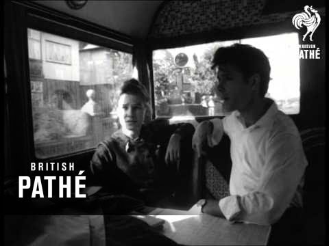 Cliff Meets Flying Haggis (1963)