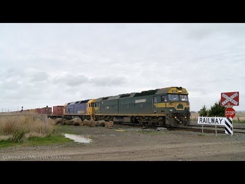 7902V Pacific National Mildura Containers (9/6/2021) - PoathTV Australian Trains & Railways