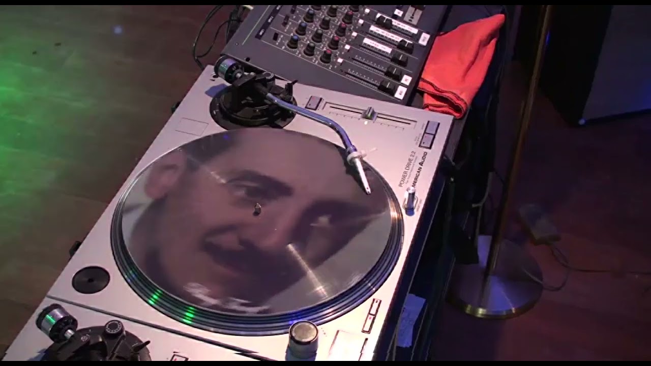 Dj Gus. Gustavo Rosas. Tangos en Vinilos.Picture de Biagi.Zone 21.Abril 2013.BELGICA.