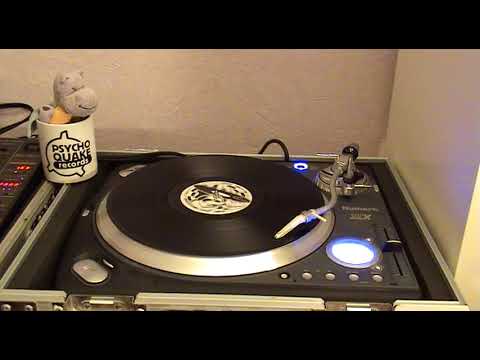 [Tribe / Hardtek] Sloogy - "Xwillky Dog" (Psychoquake 06 - Vinyl & Digital)