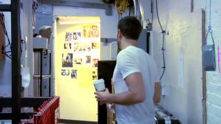 Zachary Levi Gives a Backstage Tour of �First Date�