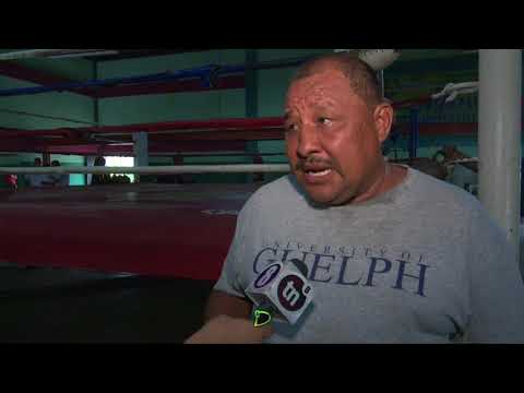 Cristofer Rosales y Felix Alvarado en sesión de sparring