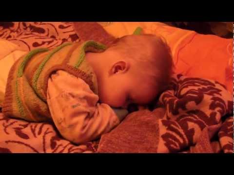 Ideāla miega dziesma = Rassell & Samanta Tīna - Esi man klāt