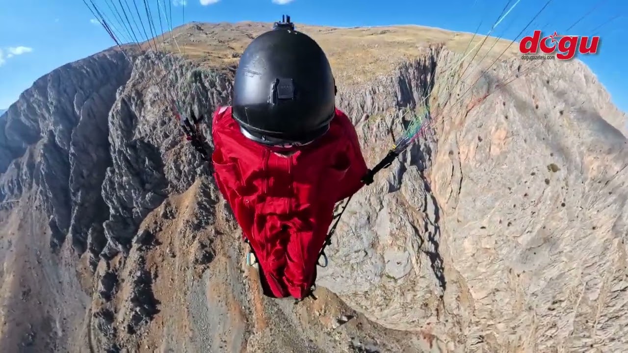 Yarasa Adam’dan Nefes Kesen Atlama!