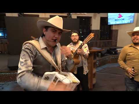 Salo Venegas_ Cocodrilo Graduado (envivo)