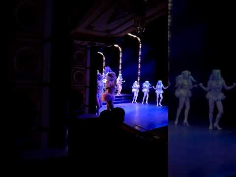 Schlussszene Ein Käfig voller Narren | La Cage aux Folles — Bühne Baden