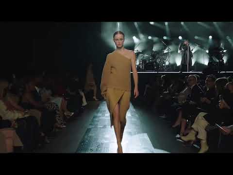 Rianne Van Rompaey walking the runway for Michael Kors Fall-Winter 2022 Show