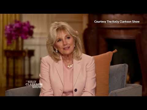 ジル・バイデン、ケリー・クラークソンに「時間が経てば治る」と告げる ('Over time you heal,' Jill Biden tells Kelly Clarkson)