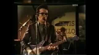 Elvis Costello &amp; The Attractions (Rockpalast 15/6/78) - Pump It Up