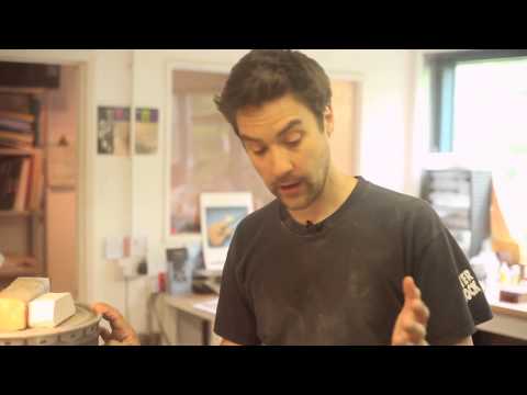 Atkin Guitars - Workshop Tips - Finishing with Nitrocellulose