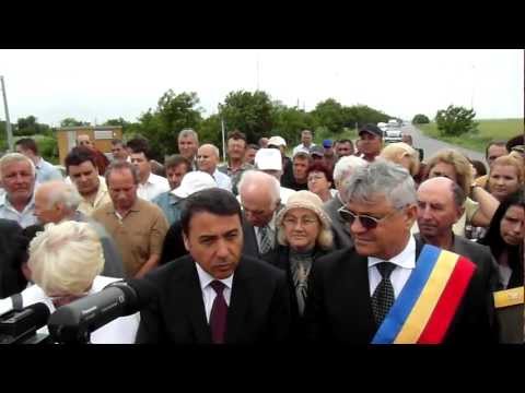 Sfinţirea troiţei din zona Bricostore-sens giratoriu-intrare în Călăraşi dinspre Drajna(A2)