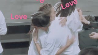 Download lagu dikta peluk enzy di acara #tibatibatenis #vindes .. selamat enzy dion mp3