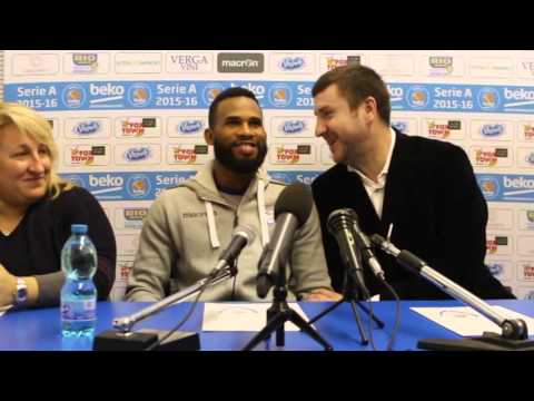 Presentazione di Walter Hodge e le prime parole di Dmitry Gerasimenko