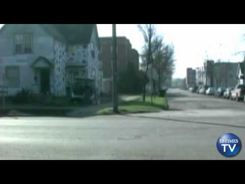 North Dakota Man Paints His Home in Colorful Polka Dots, Angers City Planners