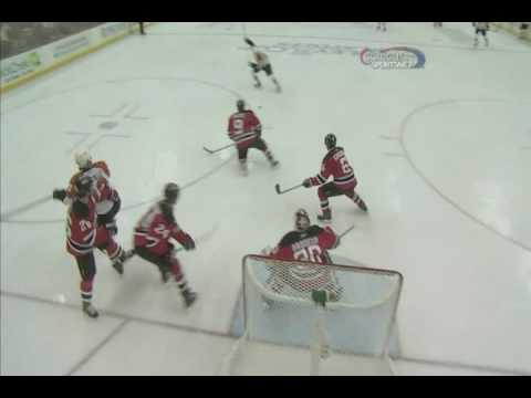 Claude Giroux scores vs Devils - 4-22-10