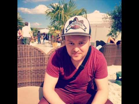 Onur Ergin ft.Tarkan - Basina Bela Olurum (2013 Remix)