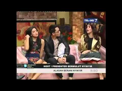 Hitam Putih - 21 Mei 2015 - Host & Presenter Bermulut Nyinyir part1