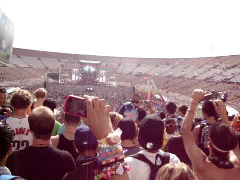 WELCOME TO THE COLISEUM