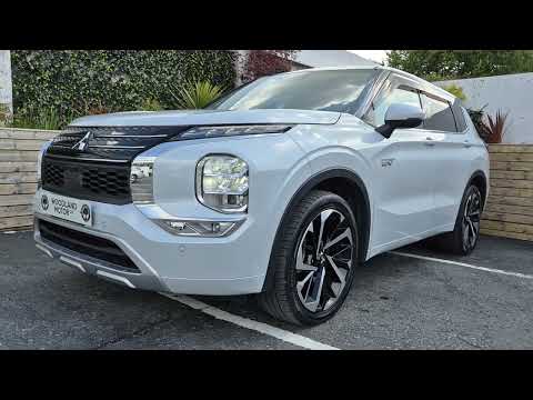 Mitsubishi Outlander 2.4 PHEV / 7 SEATER / EXCEED - Image 2