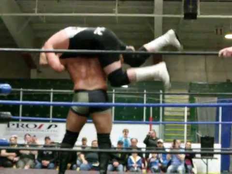 Riddick Stone vs Chris Cooke