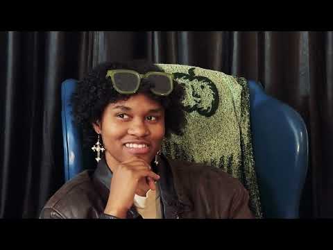 A Debilitating Crush. An Immaculate Heart. Meet Mia Gant.